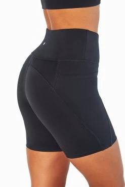 Marika Luna Side Pocket Short -Sporty Vibe Shop MLS0773A 001.11168