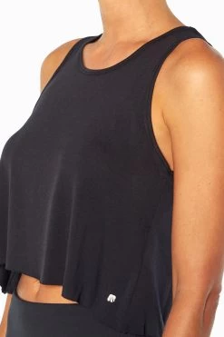 Marika Essential Cropped Tank -Sporty Vibe Shop MLT2972A 001.77492