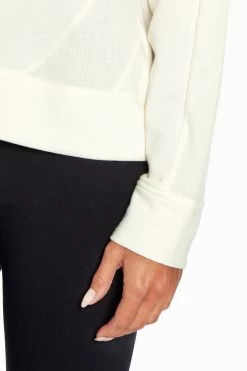 Marika Valentina Fleece Pullover 39 Marika Valentina Fleece Pullover -Sporty Vibe Shop MLT6602A 1OP.9606